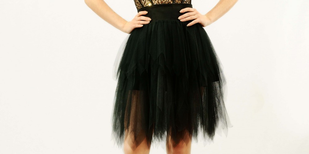Conjunto de corsé y falda de tul en negro