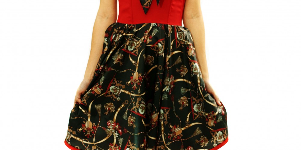 Vestido estampado corto escote corazón